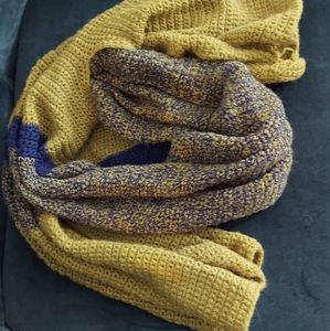 Chunky knit green scarf